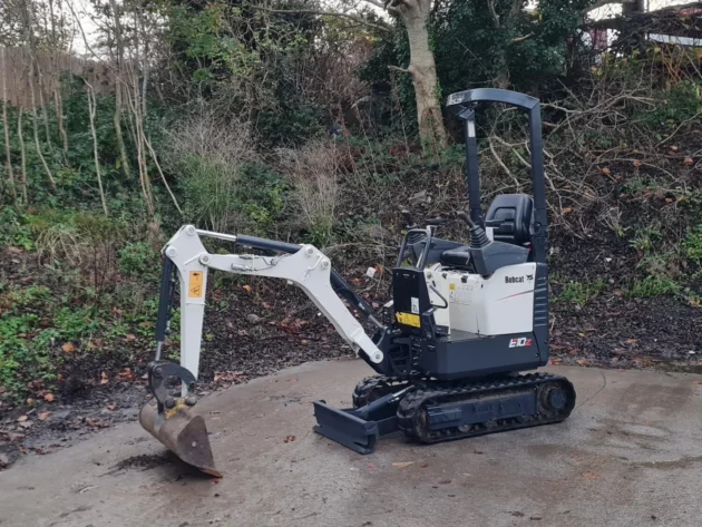 Mini pelle Bobcat E10 / 1,0 T – Image 2