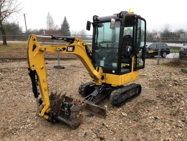Mini pelle Caterpillar 301.6 / 1,7 T – Image 2