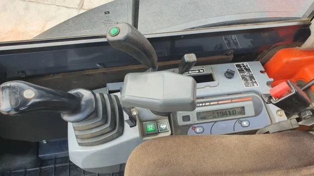 Mini pelle Kubota KX71-3 / 2,8 T – Image 11