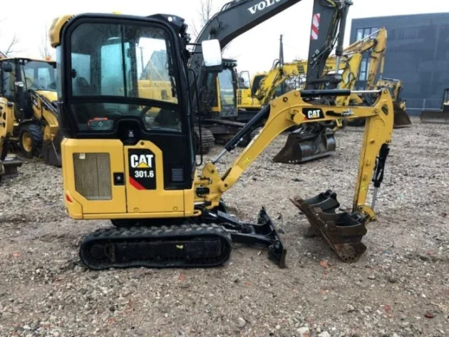 Mini pelle Caterpillar 301.6 / 1,7 T – Image 5
