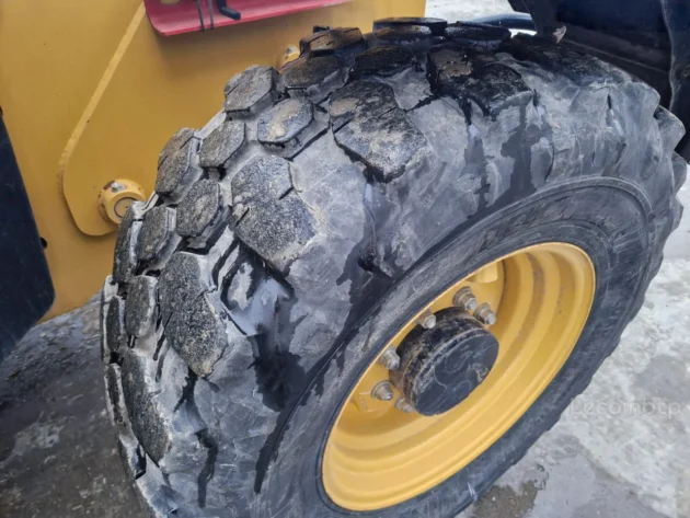 Chariot Télescopique Caterpillar TH408D – Image 3