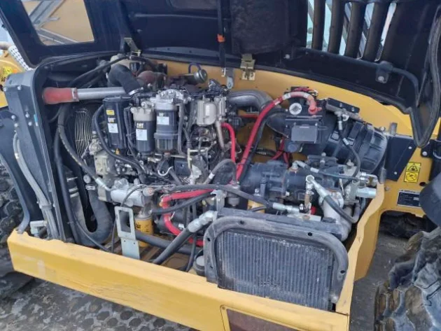 Chariot Télescopique Caterpillar TH408D – Image 10
