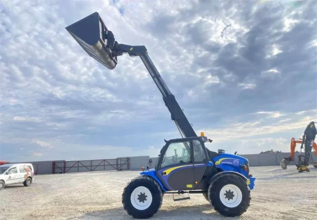 Chariot Télescopique New Holland LM 415 A – Image 16