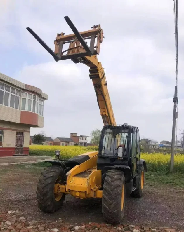 Chariot Télescopique JCB 535 – Image 3