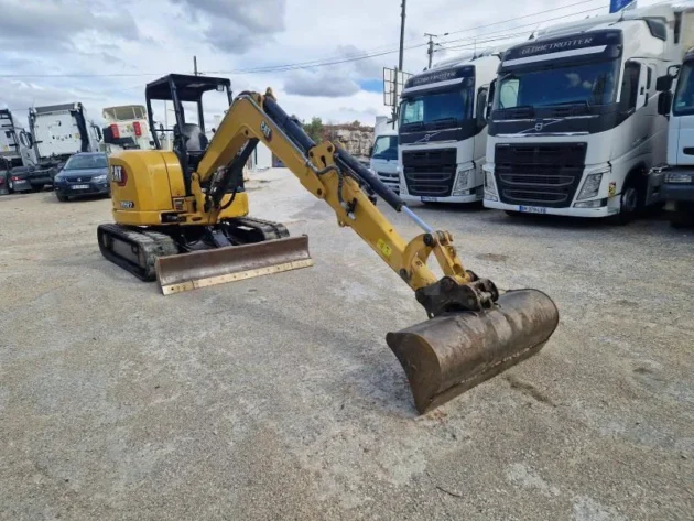 Mini Pelle Caterpillar 305.5E CR / 4,9 T – Image 5