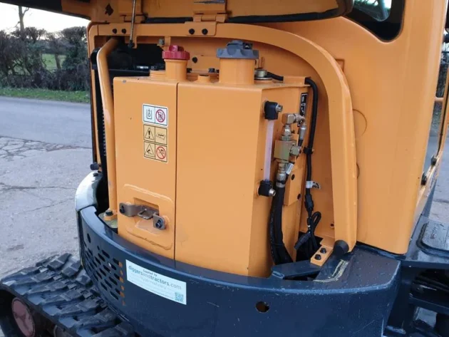 Mini pelle Hyundai Robex 27z-9 / 2,8 T – Image 6