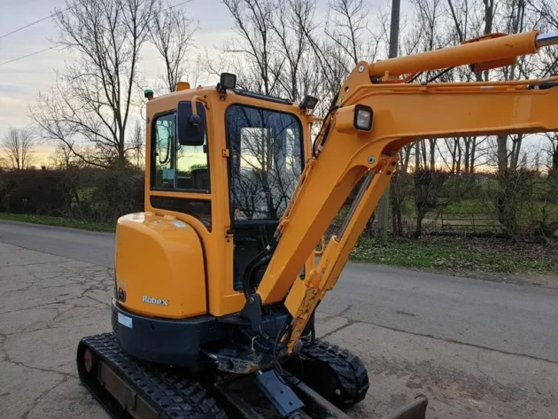 Mini pelle Hyundai Robex 27z-9 / 2,8 T – Image 8
