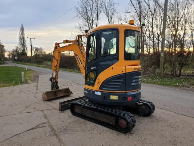 Mini pelle Hyundai Robex 27z-9 / 2,8 T – Image 10