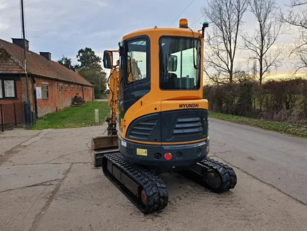 Mini pelle Hyundai Robex 27z-9 / 2,8 T – Image 11