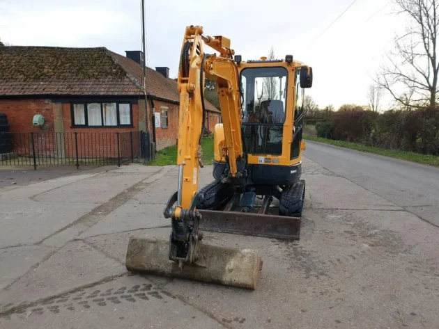 Mini pelle Hyundai Robex 27z-9 / 2,8 T – Image 20