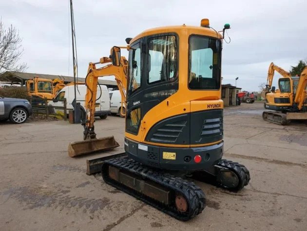 Mini pelle Hyundai Robex 27z-9 / 2,8 T – Image 25