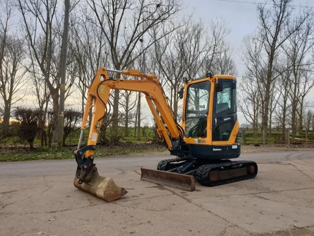 Mini pelle Hyundai Robex 27z-9 / 2,8 T