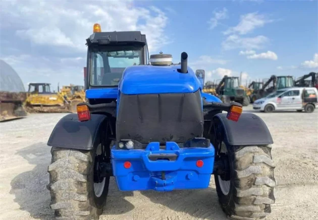 Chariot Télescopique New Holland LM 415 A – Image 8