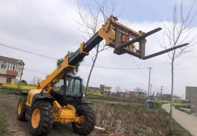 Chariot Télescopique JCB 535 – Image 9