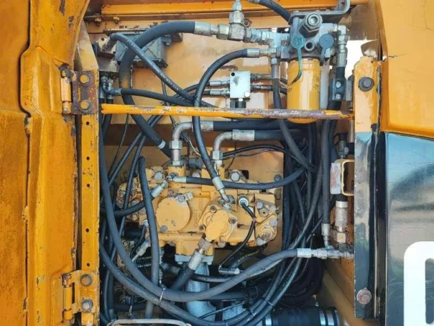 Mini Pelle Caterpillar 312C / 14 T – Image 10
