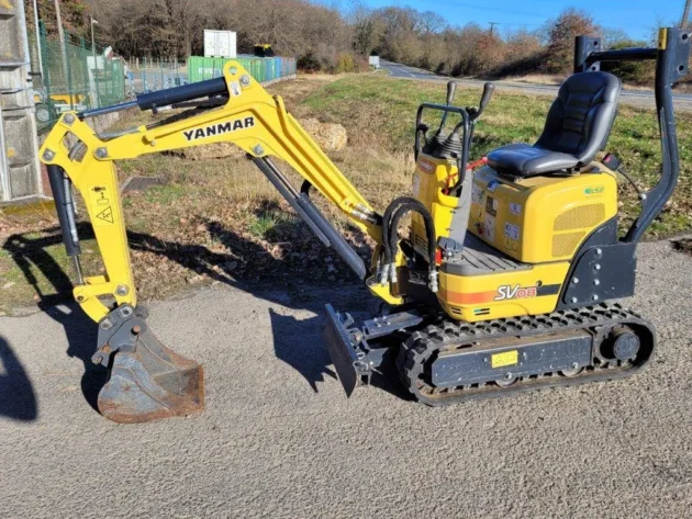 Mini pelle Yanmar SV 08 / 0,9 T